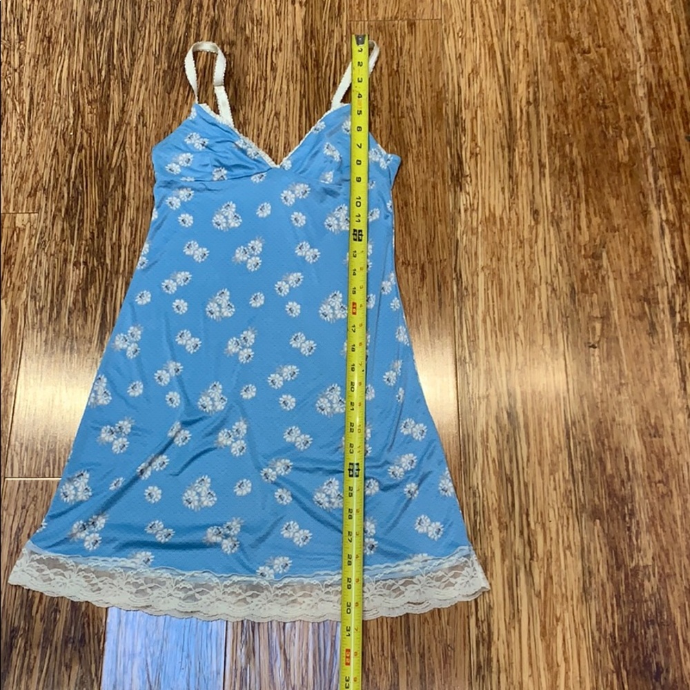 Old Navy intimates light blue satin floral lace trim nightgown size XS - Picture 6 of 6